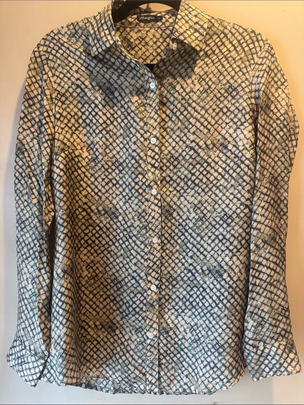 J. McLaughlin Blue and Cream Geometric Print Button-Down Shirt